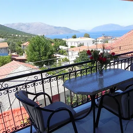 Diamanto Complex 4* קרבומילוס