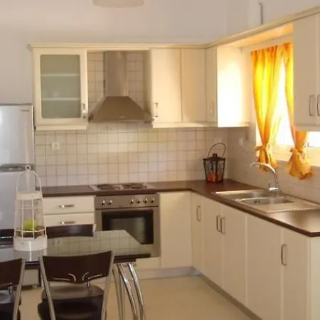 מלון דירות Diamanto Complex קרבומילוס