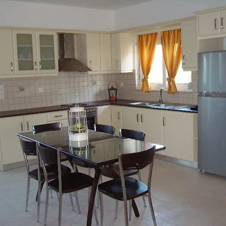 מלון דירות Diamanto Complex