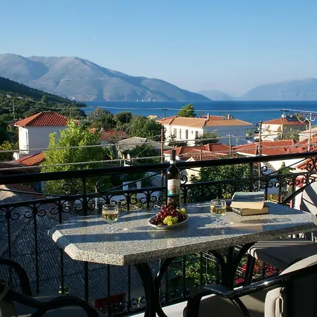 מלון דירות Diamanto Complex קרבומילוס