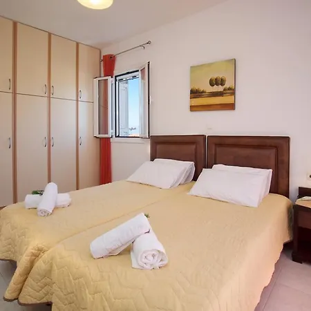 מלון דירות Diamanto Complex 4*