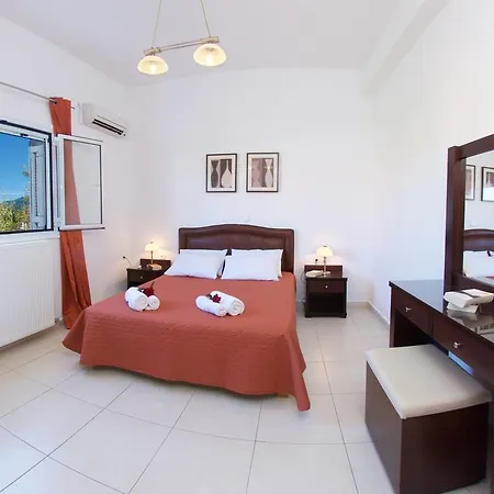 Diamanto Complex كارافوميلوس