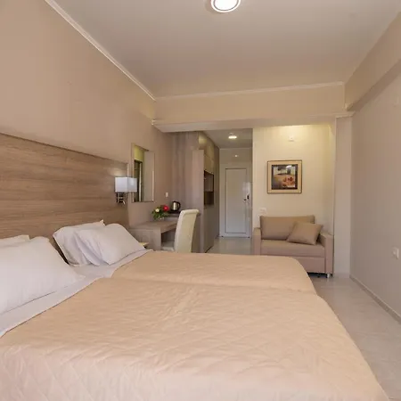 Diamanto Complex 4* קרבומילוס